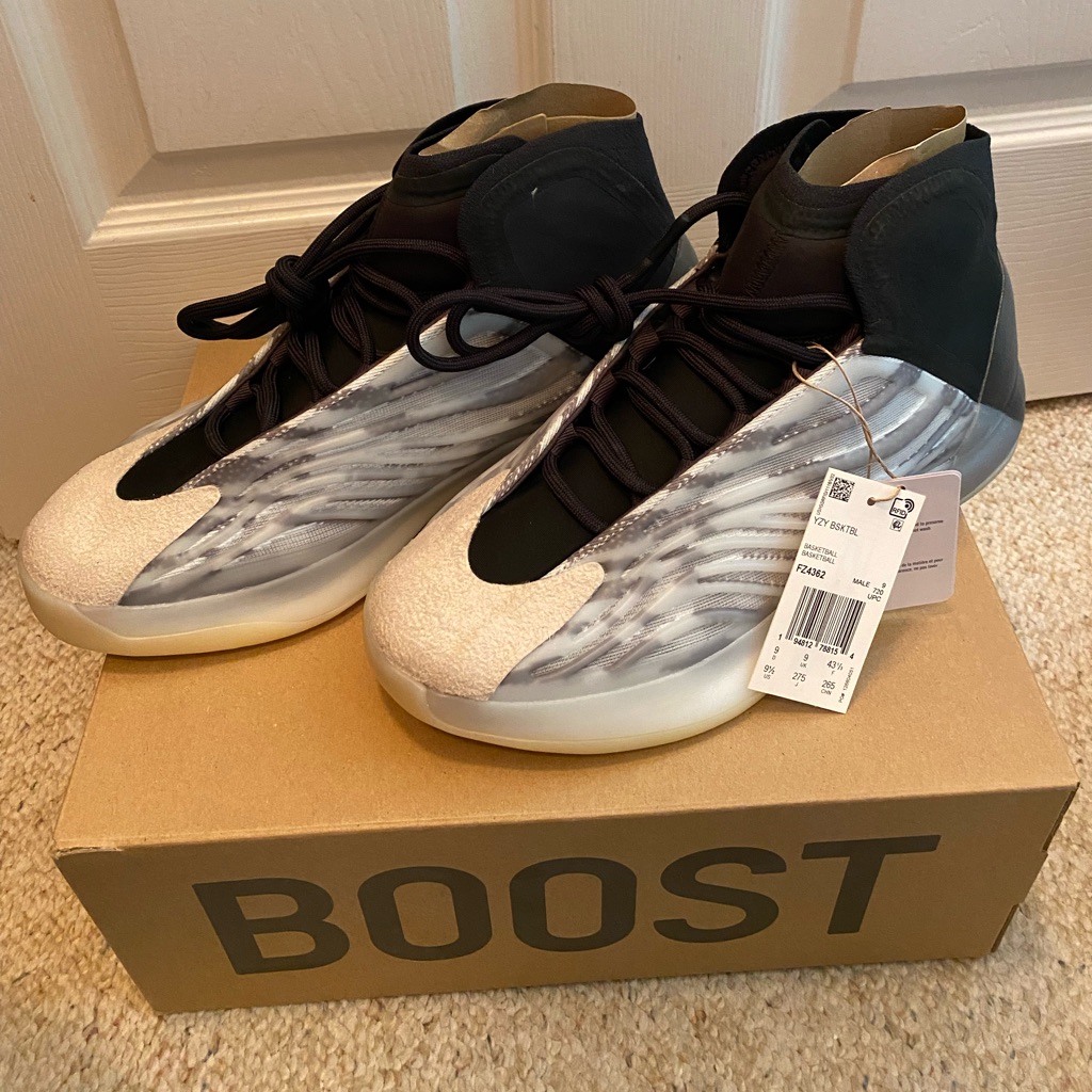 Adidas Yzy Qntm